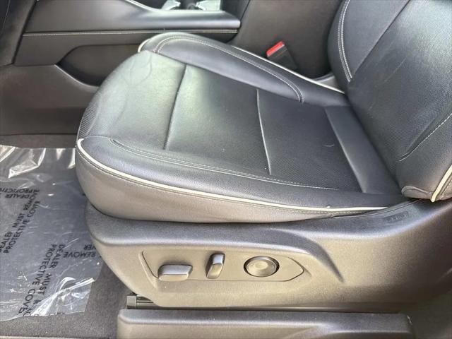 2022 GMC Yukon 2WD SLT