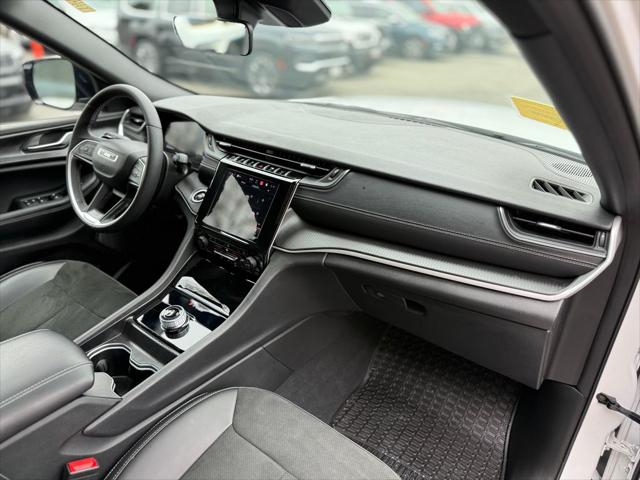 2025 Jeep Grand Cherokee Altitude X 4x4