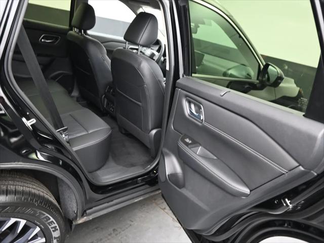 2025 Nissan Rogue Platinum FWD