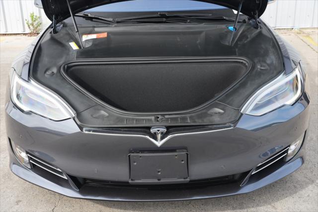 2016 Tesla Model S 90D