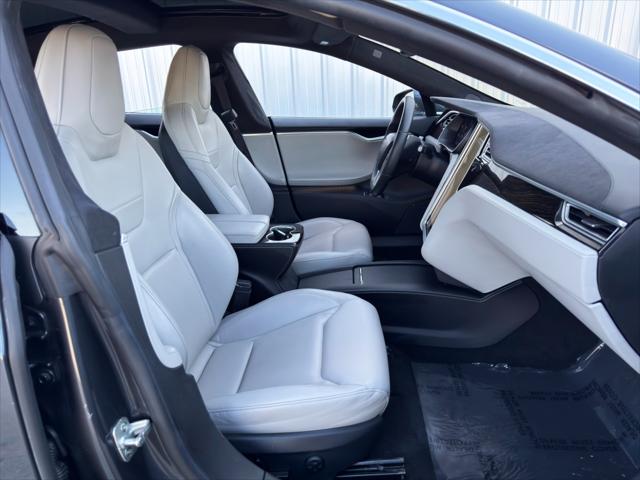 2016 Tesla Model S 90D