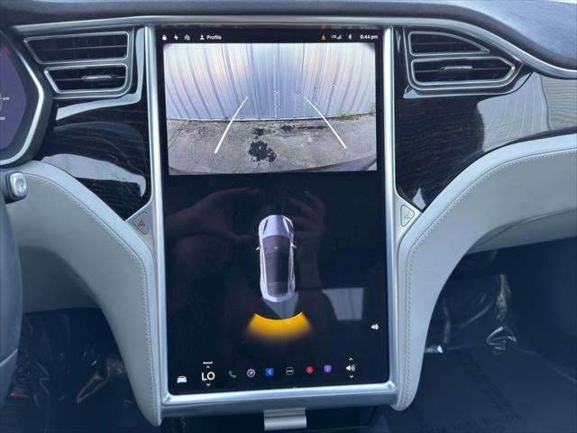 2016 Tesla Model S 90D