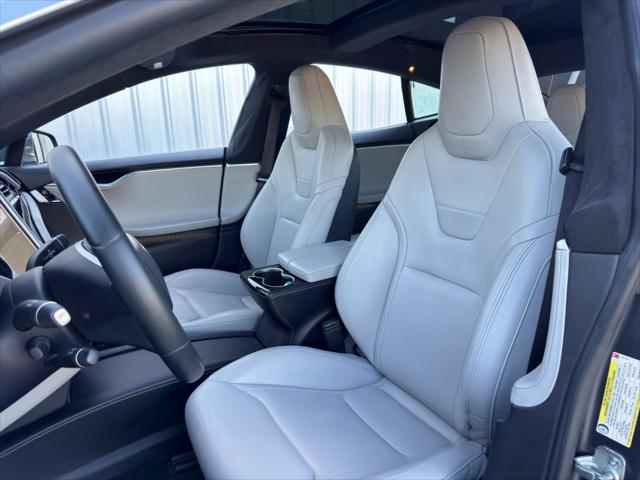 2016 Tesla Model S 90D