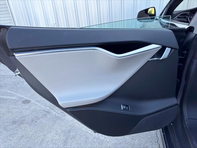 2016 Tesla Model S 90D