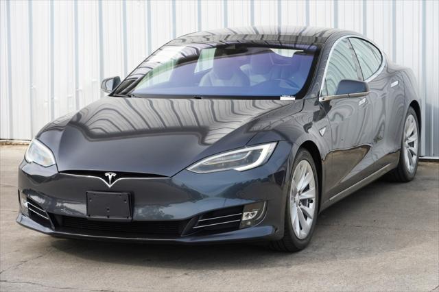 2016 Tesla Model S 90D