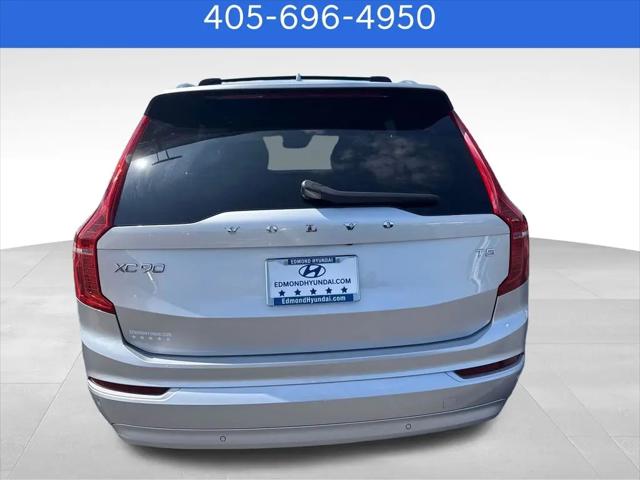 2022 Volvo XC90 T5 Momentum 7 Passenger
