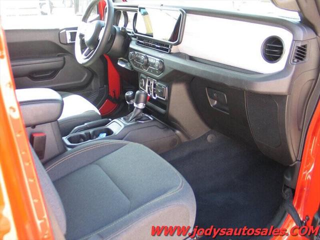 2025 Jeep Wrangler 4-Door Summit 4x4