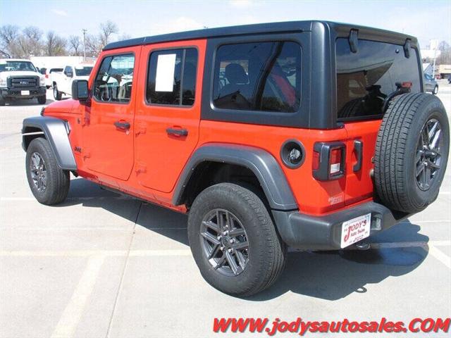 2025 Jeep Wrangler 4-Door Summit 4x4