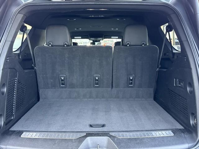 2023 Chevrolet Suburban 4WD Premier