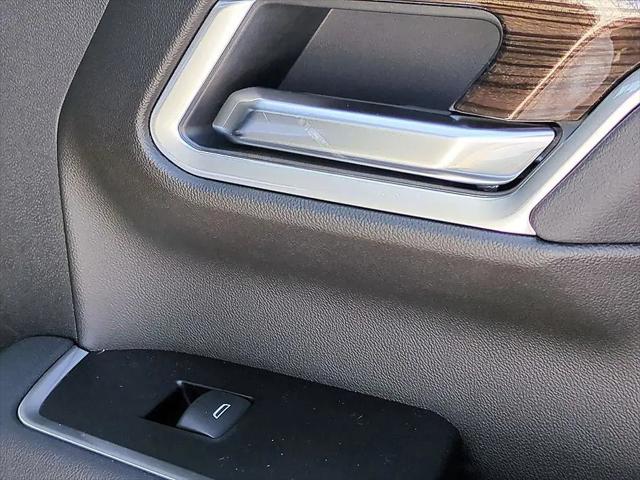2026 Chevrolet Silverado 1500 4WD Crew Cab Short Bed RST
