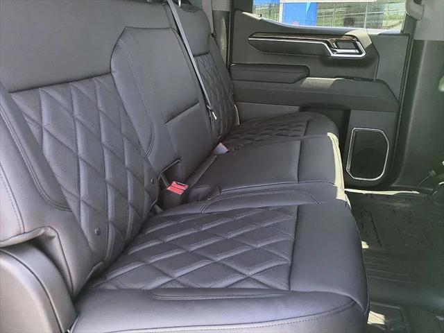 2026 Chevrolet Silverado 1500 4WD Crew Cab Short Bed RST