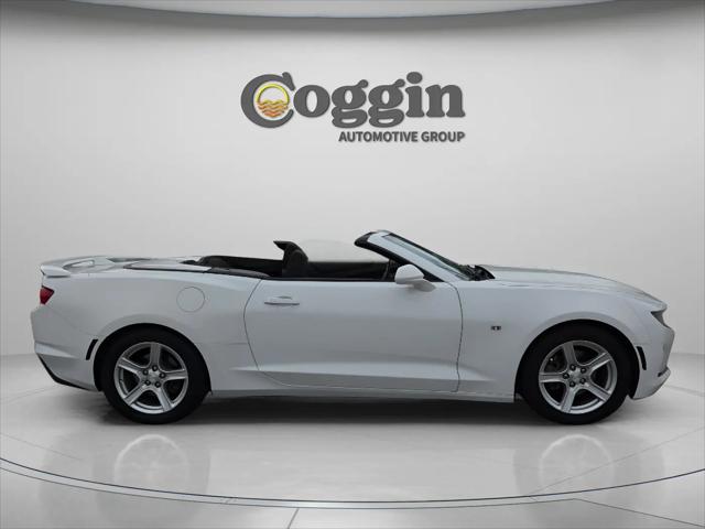 2022 Chevrolet Camaro RWD Convertible 1LT