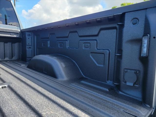 2026 Chevrolet Silverado 2500HD Crew Cab, Standard Bed, XR2, 4WD