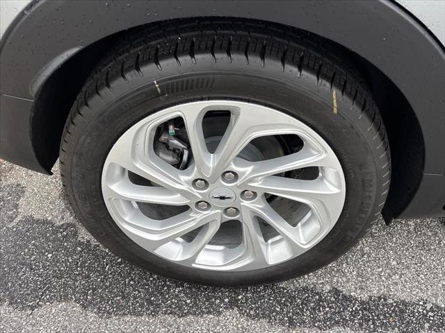 2027 Chevrolet Bolt LT FWD