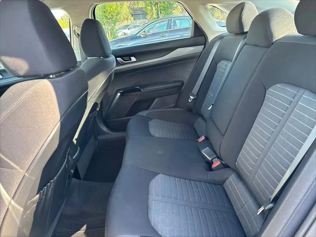 2025 Kia K5 LXS