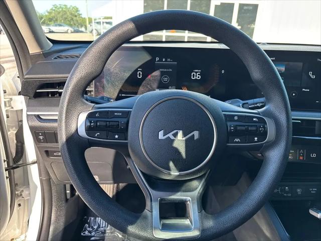 2025 Kia K5 LXS