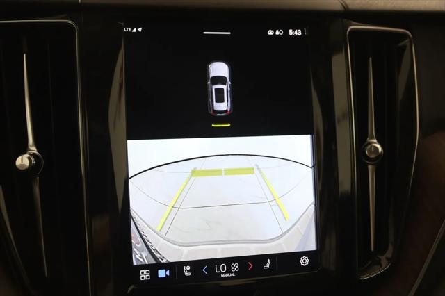 2023 Volvo XC60 B5 Plus Bright Theme