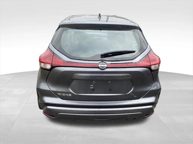 2025 Nissan Kicks S