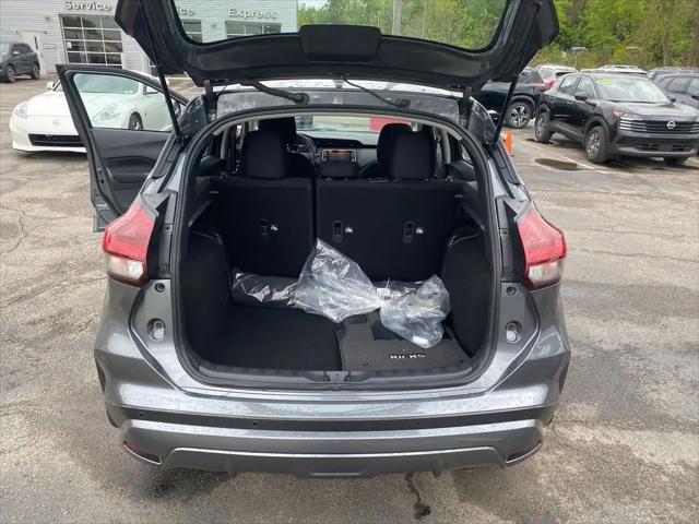 2025 Nissan Kicks S