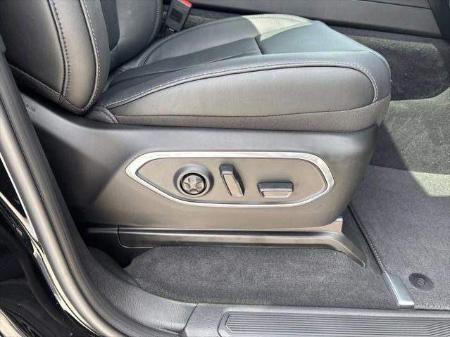 2026 Jeep Grand Wagoneer L Limited Reserve 4x4