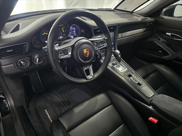 2018 Porsche 911 Carrera GTS
