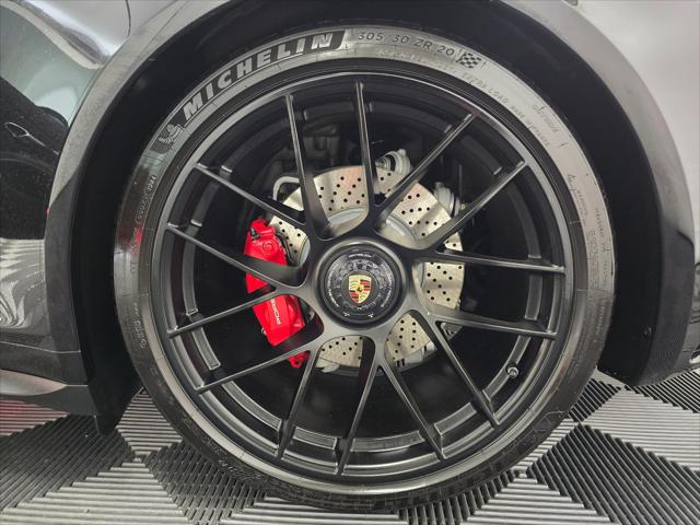 2018 Porsche 911 Carrera GTS
