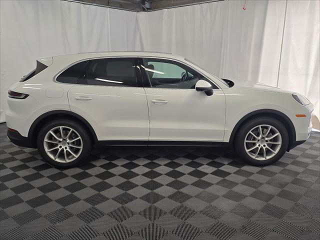 2024 Porsche Cayenne Unknown