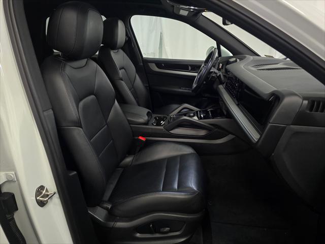 2024 Porsche Cayenne Unknown
