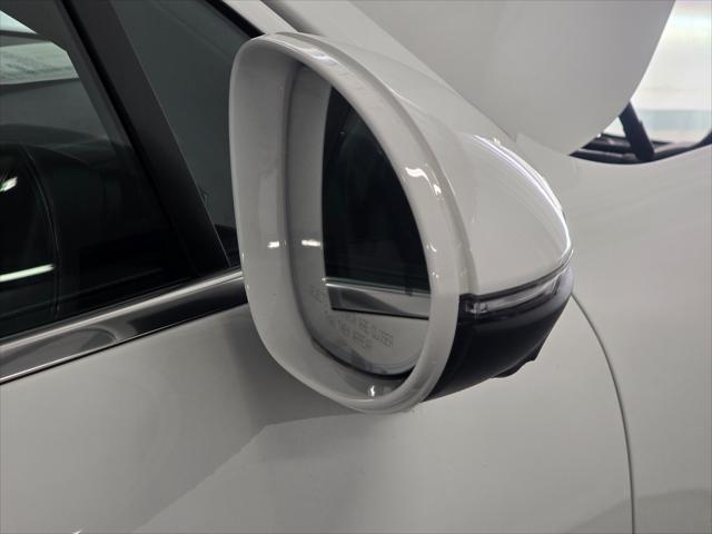 2024 Porsche Cayenne Unknown