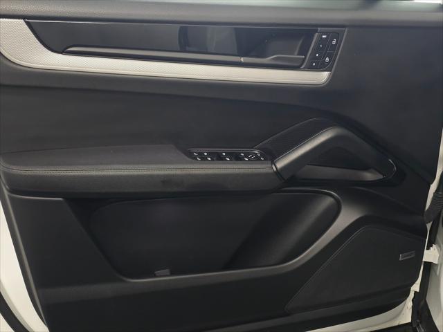 2024 Porsche Cayenne Unknown