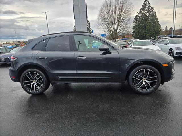 2025 Porsche Macan Base