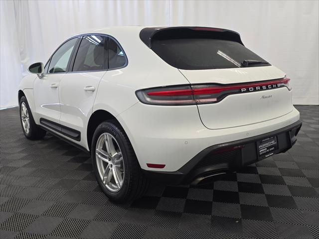 2024 Porsche Macan Unknown