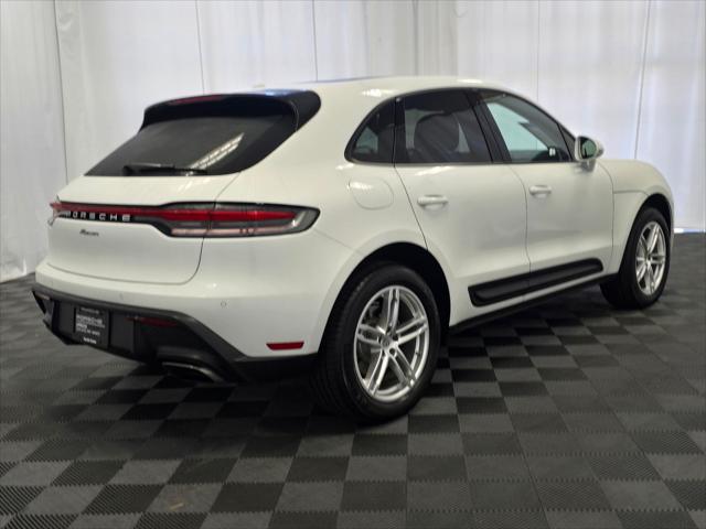 2024 Porsche Macan Unknown