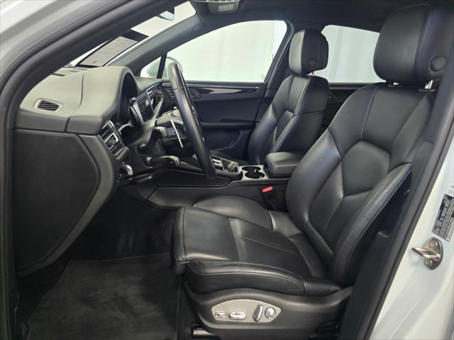 2024 Porsche Macan Unknown