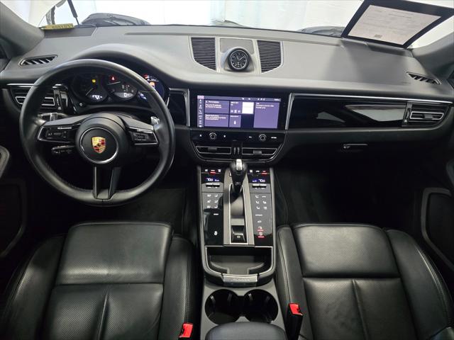 2024 Porsche Macan Unknown