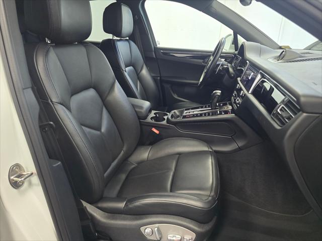 2024 Porsche Macan Unknown