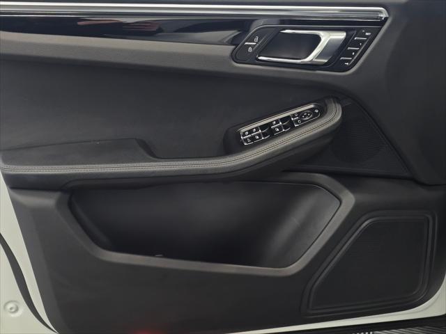 2024 Porsche Macan Unknown