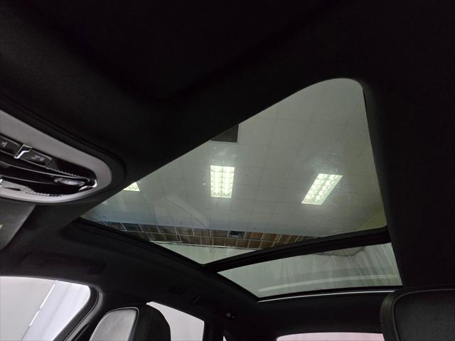 2024 Porsche Macan Unknown