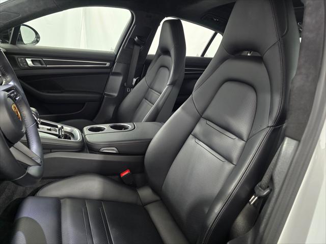 2023 Porsche Panamera GTS