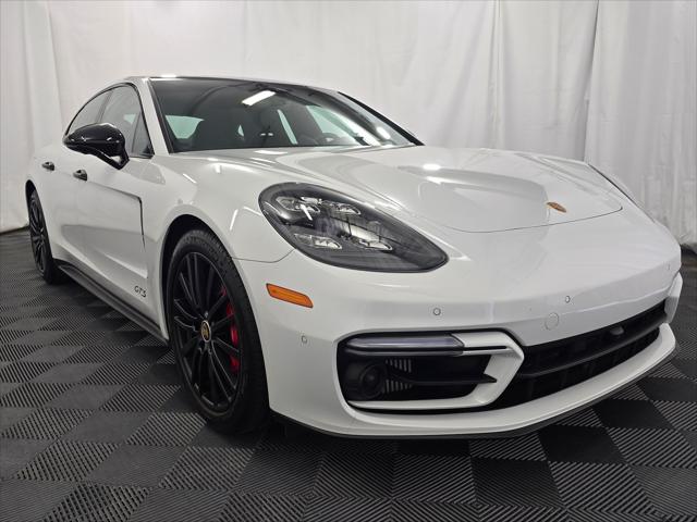 2023 Porsche Panamera GTS