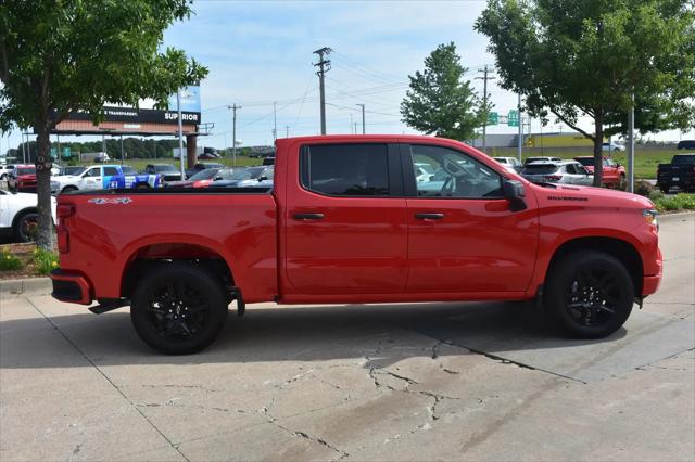 2026 Chevrolet Silverado 1500 4WD Crew Cab Short Bed Custom