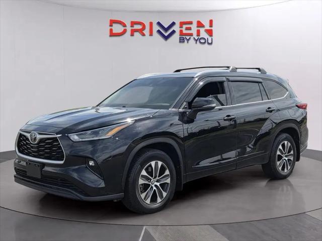 2021 Toyota Highlander XLE for sale in Jackson, MS