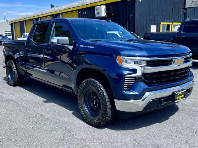 2022 Chevrolet Silverado 1500 4WD Crew Cab Standard Bed LT