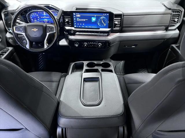 2022 Chevrolet Silverado 1500 4WD Crew Cab Standard Bed LT