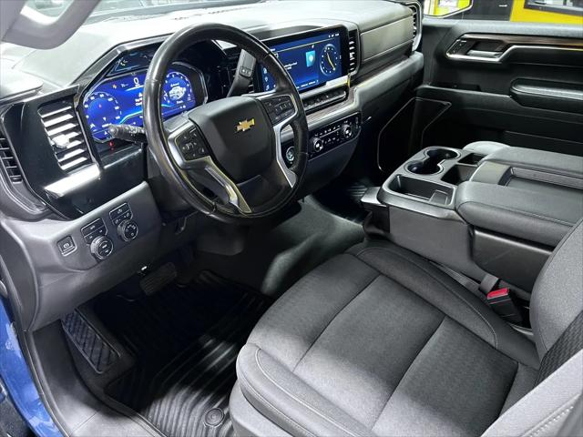 2022 Chevrolet Silverado 1500 4WD Crew Cab Standard Bed LT