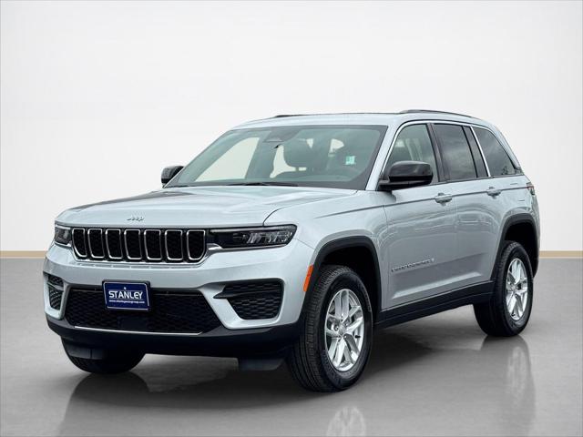 2026 Jeep Grand Cherokee Laredo 4x2