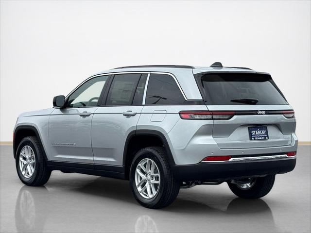 2026 Jeep Grand Cherokee Laredo 4x2