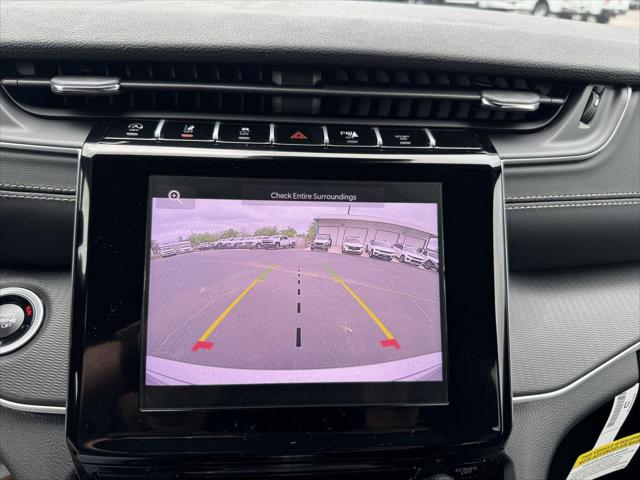 2026 Jeep Grand Cherokee Laredo 4x2