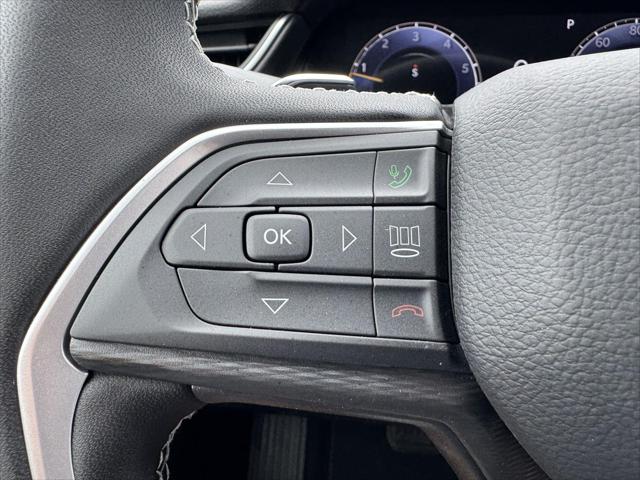 2026 Jeep Grand Cherokee Laredo 4x2