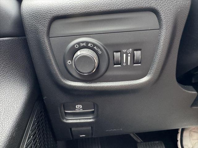 2026 Jeep Grand Cherokee Laredo 4x2